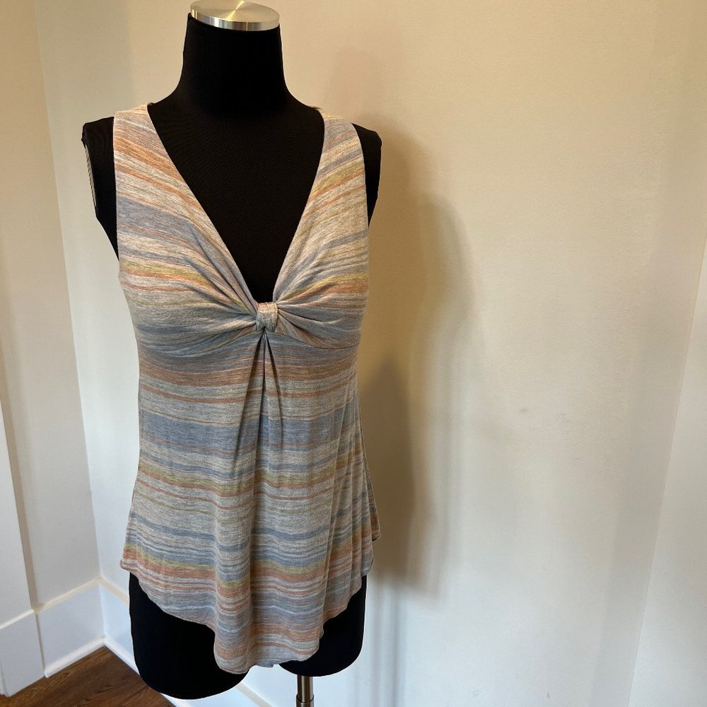 Speechless striped handkerchief hem top, sz M